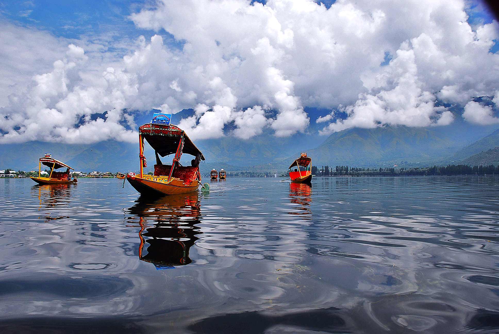 Kashmir Honeymoon Tours